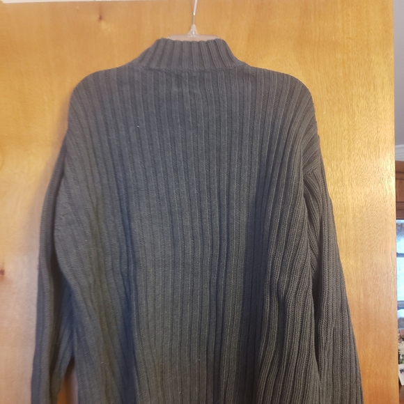 Sweater - Picture 2 of 4